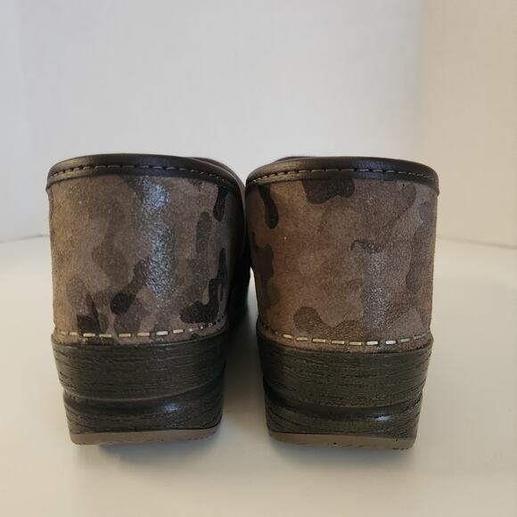 Dansko Women’s Professional Clogs –Rocker Sole Arch Support Suede 9.5-10 M US - Picture 5 of 9